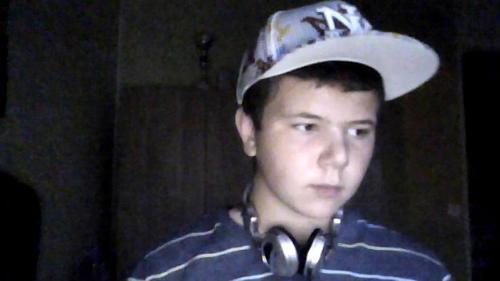 Follow Moi et tu Gagne Un Followers :)