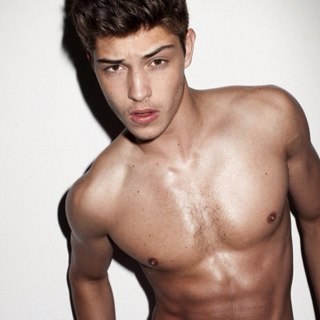 Andrew Samuels here, 22 years old, werewolf. Looking for the one maybe. (RP. 21+. Bi)