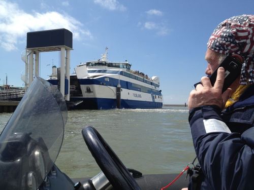 vochtwering + betonreparatie en bouwputlekkage: frank@bvfrank.nl/ zeilen / pick-up / woonboot / ziggy en Marieke / schipper @launchrib