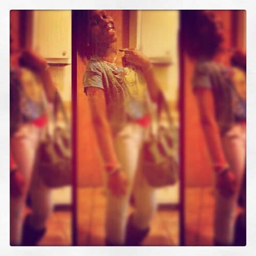 ♥♥12.12.12♥♥Ciera Is The Name Of A BOSS ,I'm Cute , Short (5'2) , Fun , && Imma CHEERLEADER , Go Follow The LOML @YouHurt_ImPaid_ FMOI: @__LOVE_X4