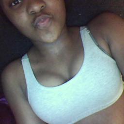 follow me on insta @_brfff . My tweets & I are beautiful (: ❤ why you still lurking? Follow me already (: ❤