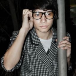 ronalldx3's profile picture. Solo digo lo que pienso pero no pienso para twittearlo