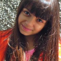 Hi! My name its Jéssiica and I want to be a famous singer! Follow Me and I Follow you back!