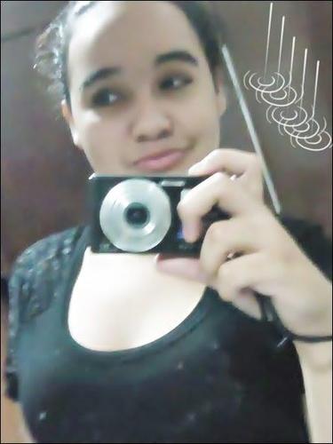 Uma Menina  de 15 Anos, Flamenguista , Apaixonada, Inteligente, sincera, simples educada, Eu sou amiga, chata ,legal e o Principal Serva de Deus s2