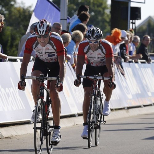Informatie-analist Woonopmaat / Member of Team Grupetto, Cycled the Tour for Life 2011! , wielren- en mtb fanaat!
