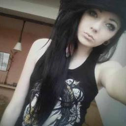I'm Jackie, i enjoy following random people on twitter, and food,
@OfficialBVB , @EscapeTheFate , @slipknot & @MIWband are my life!!
FOLLOW ME!!