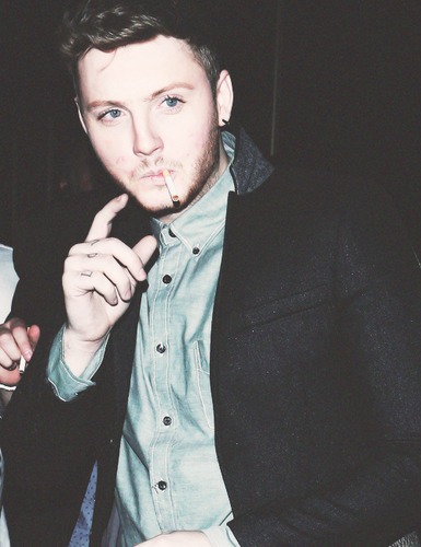 JamesAUpdates's profile picture. What's a 'james arthur' and where can I get one?