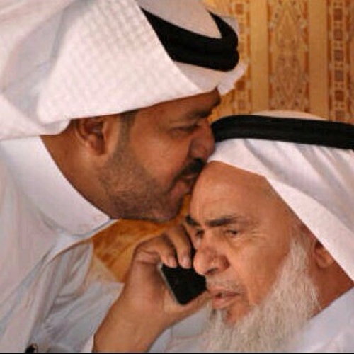 ‏‏‏‏‏‏‏وأنت وإن أفردت في دار وحشةٍ                                            

فإني بدار الأنس في وحشة الفرد








رحمك الله ياوالدي