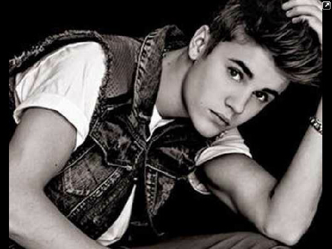 Love Selena Gomez and Justin Bieber and also I live to sing ♪