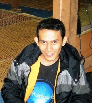zlebors's profile picture. An IT support  | A droid minded | ZS Mobile | A speed addict | SOC-097