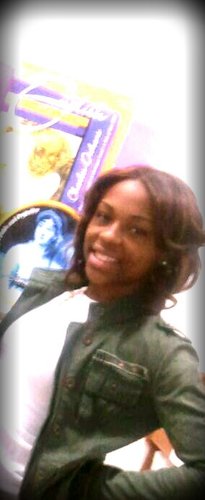 Follow Me Im Pretty:))