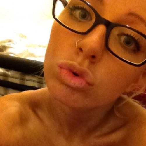 SharnEdwards's profile picture. 