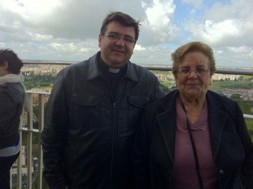 Sacerdote de la Diocesis de Toledo desde 1998. Desde el 2014, Director del Departamento de Pastoral de Juventud de la Conferencia Episcopal Española.