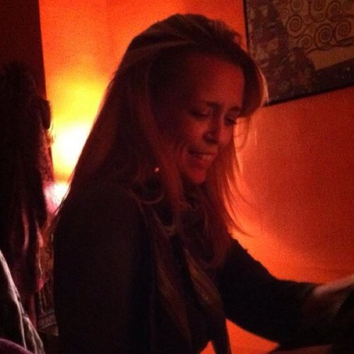 lyricaquinna's profile picture. I amuse myself!