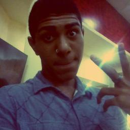 Fã da Beyonce  \o/ e da @Lua_Blanco  ,Libriano,Feliz,  amo músicas e adoro cantar (minha voz ñ ajuda)kkkkkkkkk,