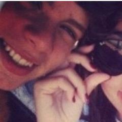 Eu mudei. Mudei
meus conceitos, meus pensamentos, meu querer, meu gostar. Mudei de uma forma que para muitos não foi tão agradável, mas eu mudei por mim