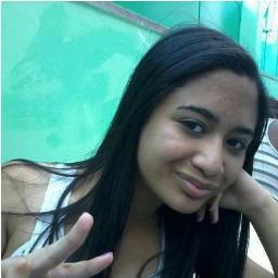 Não basta sonhar. Você tem que realizar. Não basta falar. Você tem que agir. Não basta querer. Você tem que merece