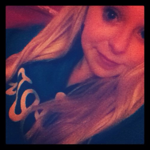 Sophii3
I like dogs and kittays.(:
One direction(:
nutella..c;