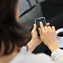 やっとツイッターを始めました。年齢はヒミツ・・・。小学生の子供が２人います。最近ちょっとぽっちゃりしてきましたのでダイエットに挑戦中です。今まで色々なダイエットしてきましので成功したことや失敗したことなどつぶやこうと思います。