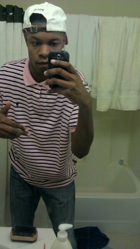 i am young and gettin livin my life to da fullest no time for bs and drama no stress i am wit hitmen productions they call me focus.