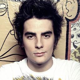 FC dedicado ao @Leo_CW7 pq ele é como uma droga para mim e agora estou viciada nele u.u haha desde de: 01.12.12 s2s2