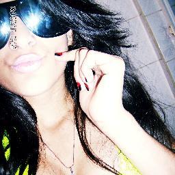 ♪  Tam bem Venero as Priincesas Pello Charme Que é Dii Enloquecer &nlouquecer Ella Adora Sol e Mar e se Refresca com Agua de  Coco ♪♫