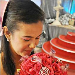 simple..cute na makulit..angal ka?hahah