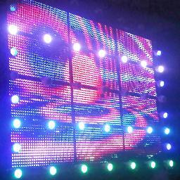 Entre yogui y raver.