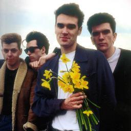 Morrissey, Johnny Marr, Andy Rourke, Mike Joyce / Alternative rock, indie pop / I am human and I need to be loved.//Soy humano y necesito ser amado.