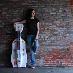 I'm a cellist and teacher in the Washington, DC area. Sometimes I'm funny.