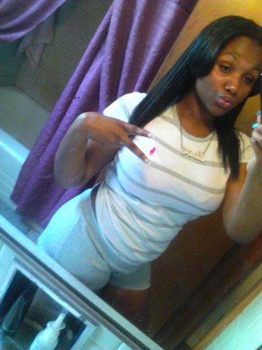 beauty comes in within. ♡ shorty is a 10. little baller. never a little faller. ♡ a pretty girl w/ dream's. ♡ Living Lavish & A little Savage. ♡ Follow A #THUG.