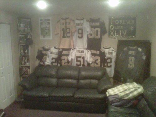 Husband to a beauty. Father to 3 world-class kids. Die-Hard Saints fan. These are my 3 passions.