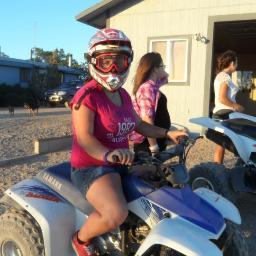 LaBieberFever12's profile picture. Im a Justin Bieber Fan I MET him and im from LA So Follow me:) I Also Love RawClass Gang #RCG Follow my Personal twitter @Lakersgrl95 :D