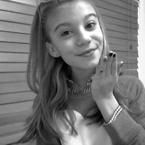 im a big fan of the amazing actress @G_Hannelius i've been supporting her since september and I'm not stopping now:) she is in the disney show, dog with a blog.