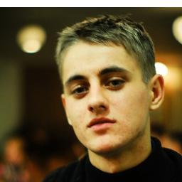 RomantikAlex's profile picture. Микроблогер,да просто веселый парень из Кобрина и Беларуси #Кобрин #обнимашка