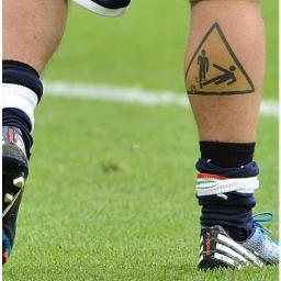 Voetbalnieuws • Statistieken • Plaatjes • Humor • Tussenstanden • Transfers • en meer! • Voor vragen kan je een DM sturen. •