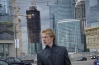 MoustroAgus's profile picture. ¿En qué se parece una mujer a una lavadora? - En que si la echas unos polvos te lavan la ropa y cu