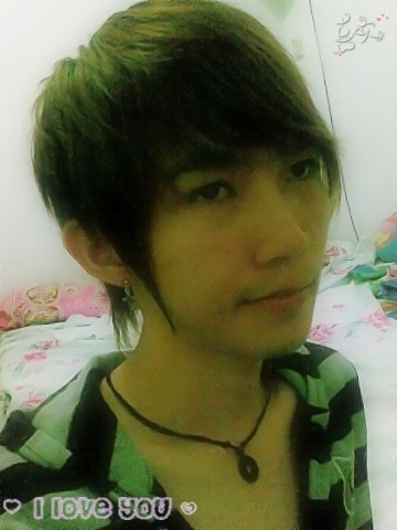 XiaoPhiinZ's profile picture. 