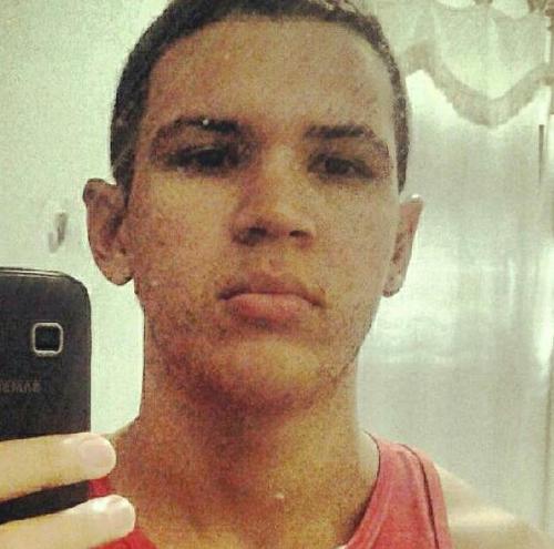 Amigo, boleiro, Fã, e divulgador da banda @GarotaSafada. Siga-me no Instagram: http://t.co/fT1nzChiEY