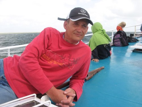 vader van 4 kids, horecaondernemer, ooit nog (mede)eigenaar van een binnenvaartschip