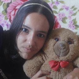Colorada, 14 Aninhos, Sagitariana, Complicada e Perfeitinha! Louka Por Uma Aventura! Se Alguém Quiser me Adotar, Estou Aki. :D Meu Outro Twitter @krysllaine_ =)