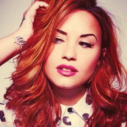 Sorry @justinbieber are calling me, I need answers, and @ddlovato are mesagem warrant, will have a particular party today