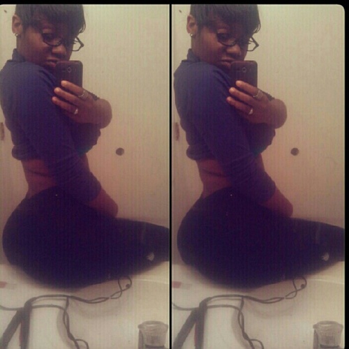#TeamSingle #TeamBaddBitchh #TeamGetMoney #TeamPinkPussy #IiFuckUrNigga lls Bitchhh Just Follow The Queen ♥★☆★☆★