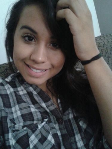 a 16 year old girl who loves to paint your nails black and hanging out with friends ((: