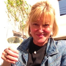 Elibbby's profile picture. 