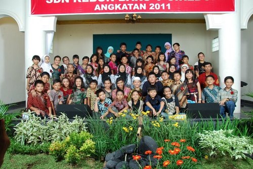 AlumniKebonBaru's profile picture. Alumni Kebon Baru V Tahun Ajaran 2010/2011 | Mengingat Masa SD itu menyenangkan~| kini ku sudah smp \m/