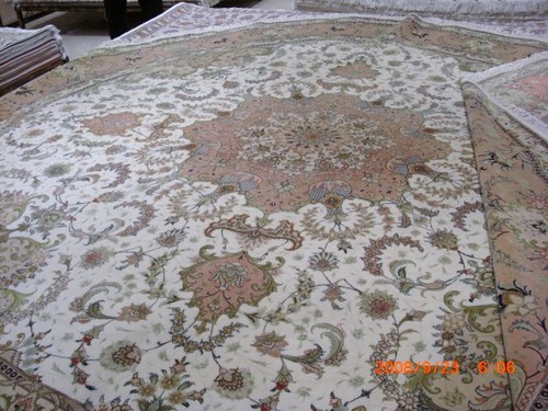 MundoAlfombras es un establecimiento especializado en alfombras artesanales persas, una expresion de arte milenaria  ahora a su alcanse.
