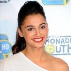 Hi,I very love Naomi Scott:).