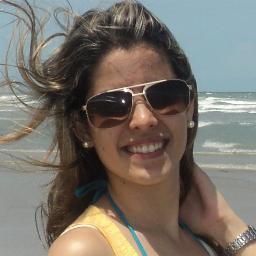 Sei que haverá sempre quem critique, mas saiba que a luz que me guia é bem mais forte do que os olhos que me cercam :)