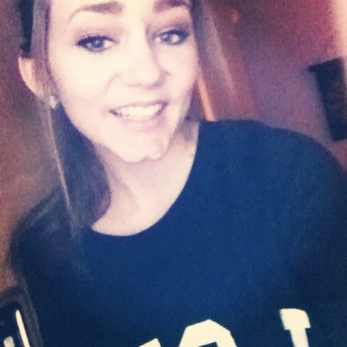 rachel_rhoades's profile picture. 17. california. senior at CVHS. mormon. i enjoy pudding.